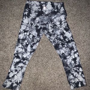 Lululemon crop leggings